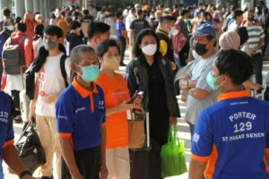 Arus Balik Lebaran 2026: Kereta Api ke Jakarta Tembus 53 Ribu Penumpang per Hari, Stasiun Pasar Senen Jadi Pusat Kepulangan