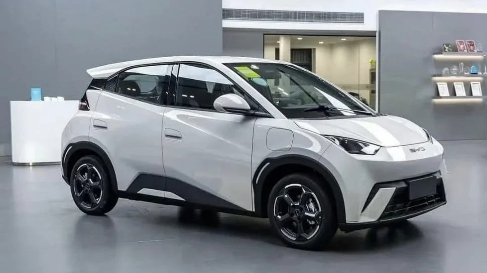 BYD Terpuruk: Laba Menyusut di Tengah Perang Harga, Chery Siapkan Langkah Taktis Menghadapi Lonjakan BBM