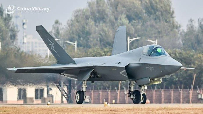 China Gencarkan Strategi Global: Dari Probe Perdagangan AS hingga Penempatan Drone J-6 di Taiwan