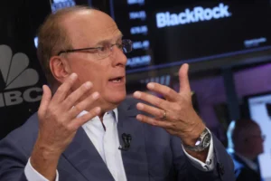 Gaji CEO BlackRock Naik 22,4%: Larry Fink Raih Rp 640 Miliar di Tengah Laba Rekor dan Kontroversi