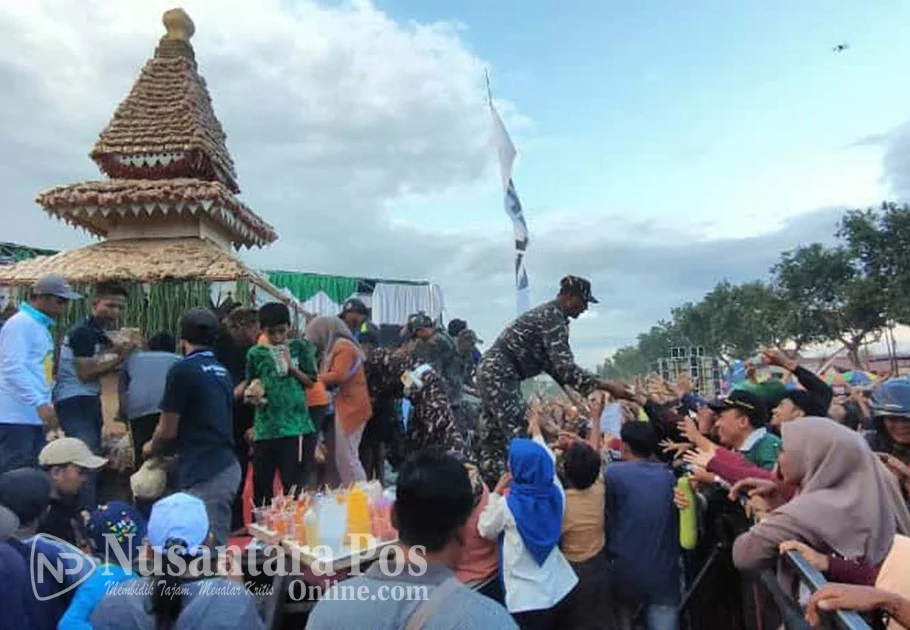 Grebeg Tahu Jombang: Dari Kirab Gunungan Hingga Motor Penggerak Ekonomi Warga