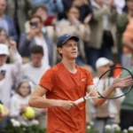 Jannik Sinner Mendekati Puncak Dunia: Dari Dominasi Miami Open hingga Sorotan Pasangan Muda yang Semakin Bersinar