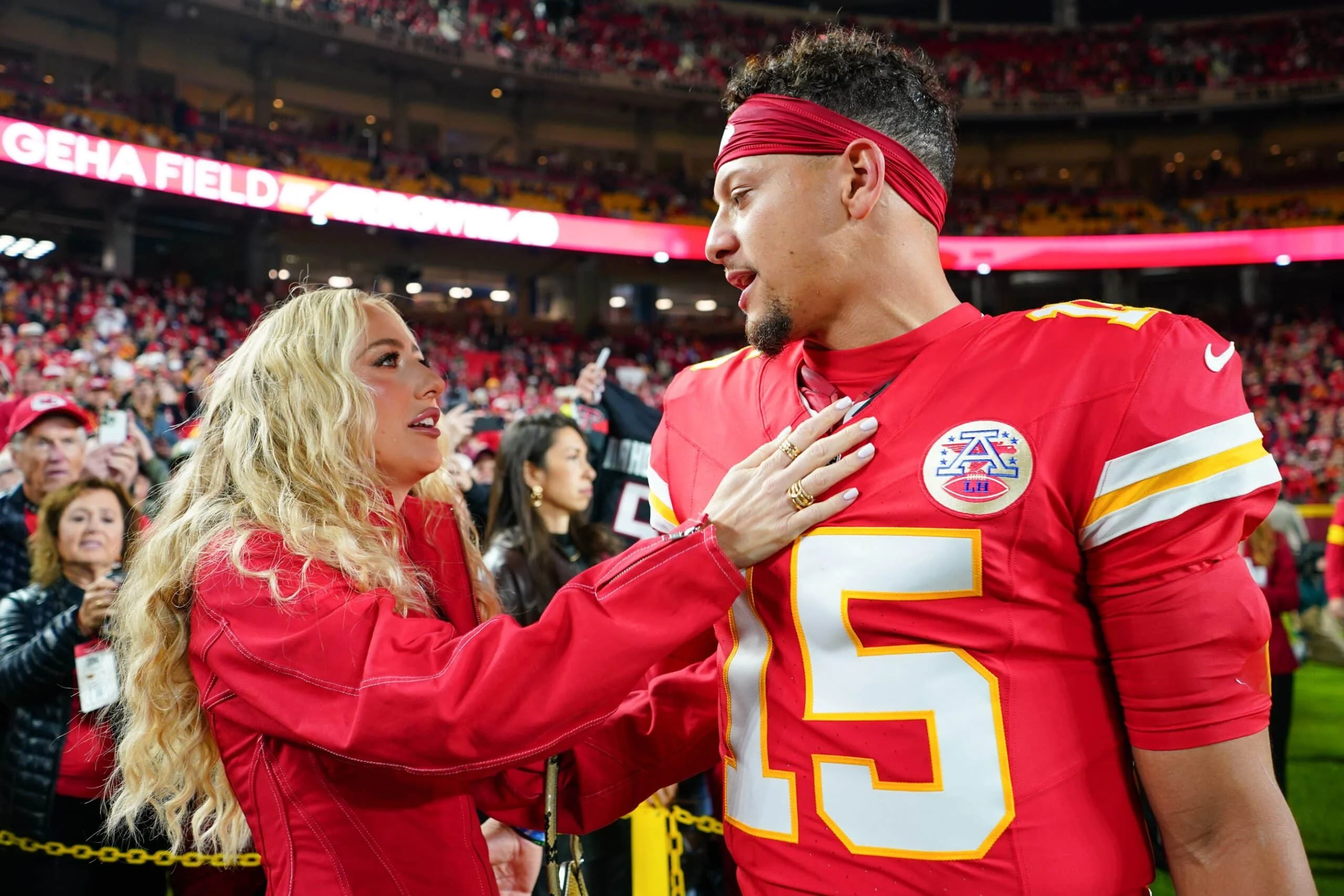 Kejutan Besar UT Tyler: Patroli Patriot Merajai Lapangan, Hall of Fame Mengangkat Brittany Mahomes, dan Kontroversi Patrick Mahomes