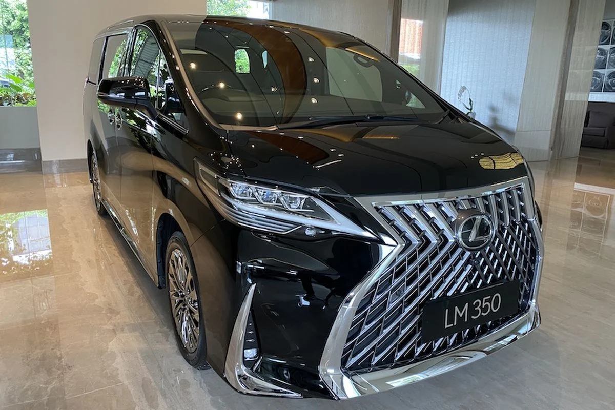 Mudik 2026 Bergaya Sultan: Lexus LM 350h Rp 3,4 Miliar Bikin Perjalanan Lebih Mewah
