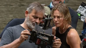 Apex di Netflix: Thriller Aksi Bergengsi yang Memecah Pendapat Penonton