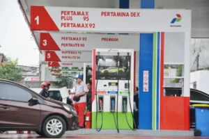 Bahlil Lahadalia Beri Sinyal Kenaikan Harga Pertamax: Apa Artinya Bagi Konsumen?
