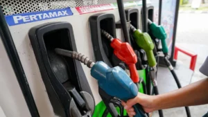 Bahlil Lahadalia Peringatkan Potensi Kenaikan Harga Pertamax Jika Harga Minyak Dunia Tetap Tinggi