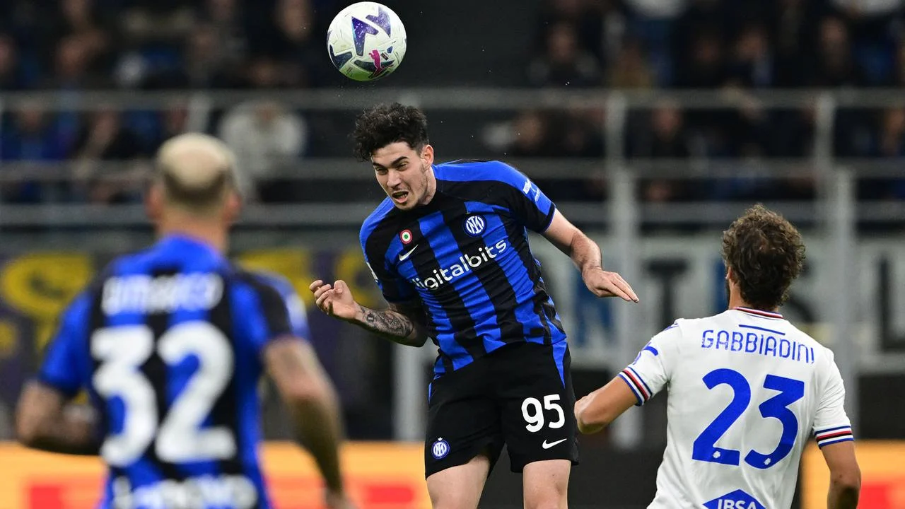 Bastoni Dihujat Fans Italia, Chivu Pasrah, Barcelona Mengincar Bek Andalan dengan Harga Rp 1 Triliun