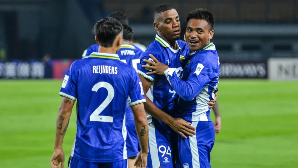 Bojan Hodak Larang Eksperimen: Persib Bandung Siap Tampil 'Full Power' di 7 Laga Penentu