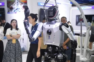 China Ganda: Dari Rekor Yuan hingga Robot Humanoid, Politik Global dan Ketegangan Asia Timur Meningkat