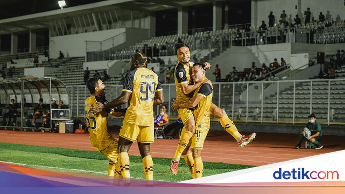 Dominasi Menyilang, Dewa United Gagal Pertahankan Kemenangan; Noah Sadaoui Ungkap Penyebab Kejatuhan