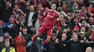 Drama 100 Menit di Derby Liverpool: Van Dijk Angkat Kemenangan, Cedera Besar Mengguncang Gawang