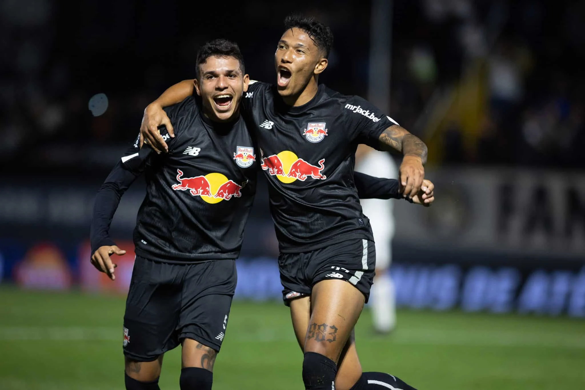 Drama Epik Red Bull Bragantino Kalahkan Blooming 3-2, Memicu Kejutan di Copa Sudamericana!