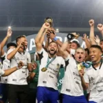 Drama Liga 2 Memuncak: PSIM Yogyakarta Raih Gelar Juara, Barito Pepet PSS Pimpin Klasemen, dan Kontroversi Final Semen Padang vs PSBS Biak