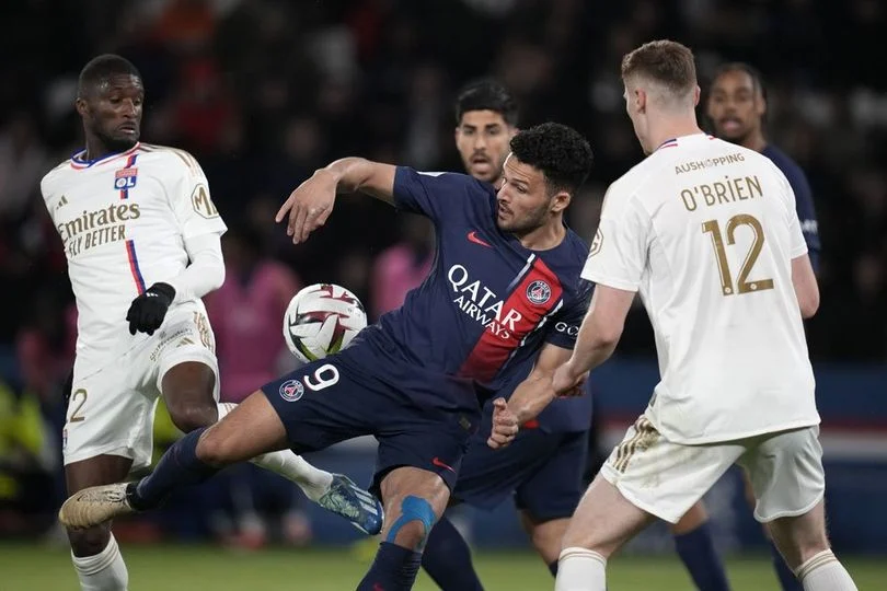 Drama Ligue 1: PSG Gagal Pecahkan Pertahanan Lyon, Hernandez Bersinar Sementara Ramos Terpuruk