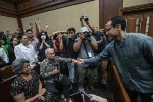 Dua Terdakwa Baju Hitam di Pengadilan Tipikor: Kasus Chromebook Mengguncang Dunia Pendidikan
