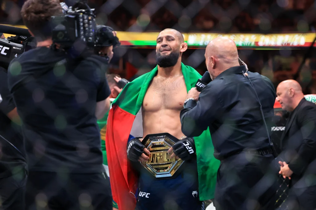Duel Khamzat Chimaev dan Juara Myanmar Dipindah ke UFC 328: Apa yang Terjadi?