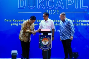 Dukcapil DKI Perketat Laporan Pendatang & Kepala Disdukcapil Cirebon Luncurkan Transformasi Layanan IKD