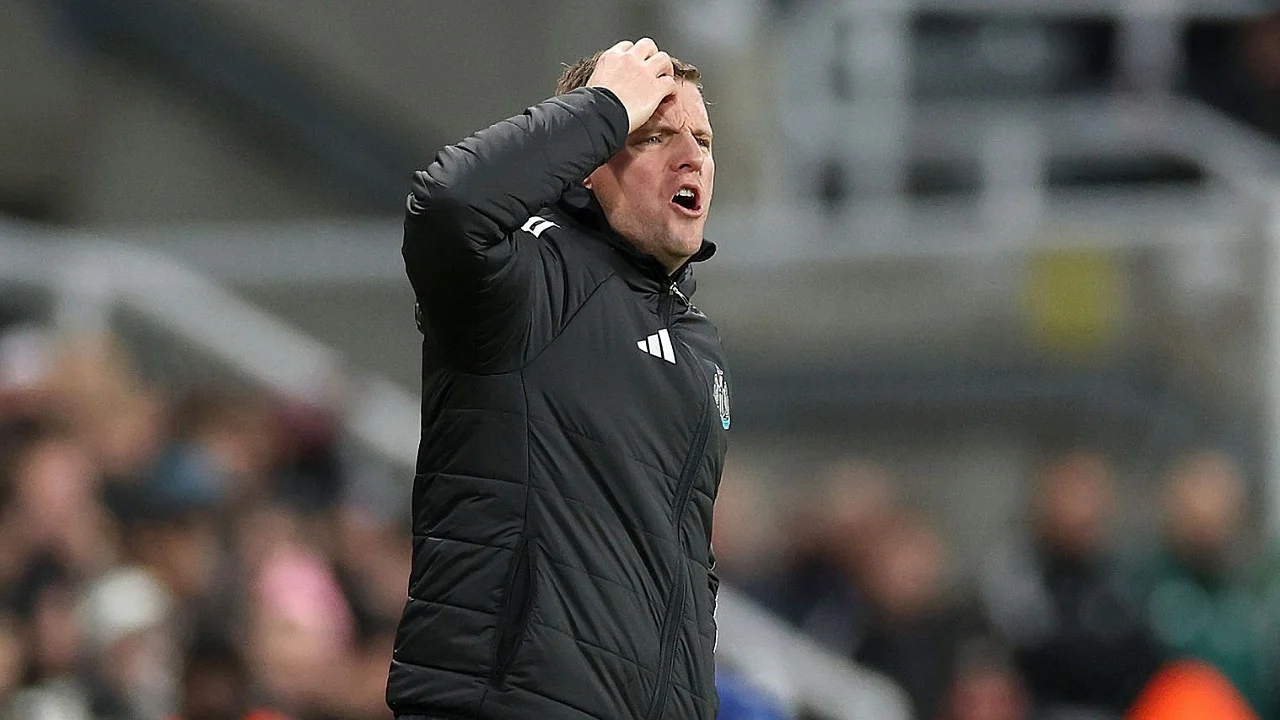 Eddie Howe di Persimpangan: Tekanan Penjualan Besar dan Nasibnya di Newcastle United