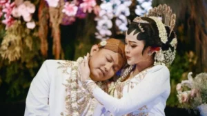 Eksklusif: 10 Momen Romantis Denny Caknan & Bella Bonita di Pulau Samosir yang Wajib Kamu Lihat!