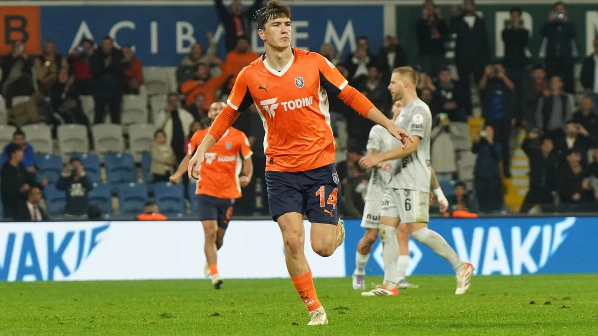 Eldor Shomurodov Gapai Puncak, Istanbul Basaksehir Siap Tantang Dominasi Trabzonspor di Liga Turki