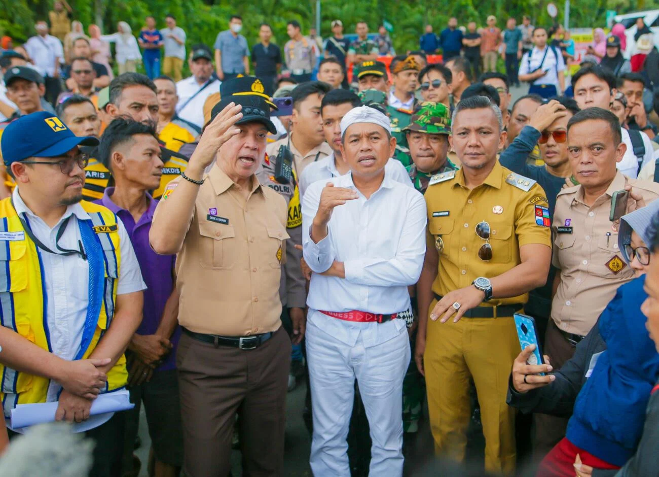 Gubernur Dedi Mulyadi Desak Restorasi Total Bandung Selatan untuk Hentikan Banjak dan Longsor