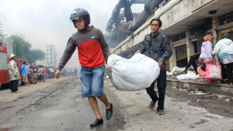 Indonesia Dikepung 172 Juta Kendaraan, Kerugian Triliunan Rupiah, dan Tabrakan KRL‑Argo Bromo Memicu Kegelisahan Nasional