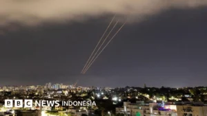Iran Luncurkan Gelombang Serangan ke-92, Menarget Aset Militer AS dan Israel di Tengah Penolakan Gencatan Senjata 48 Jam