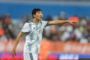 Jeonbuk Tundukkan Ulsan 2-0 di Derby Keluarga Hyundai ke-100: Gol Lee Jadi Penentu!