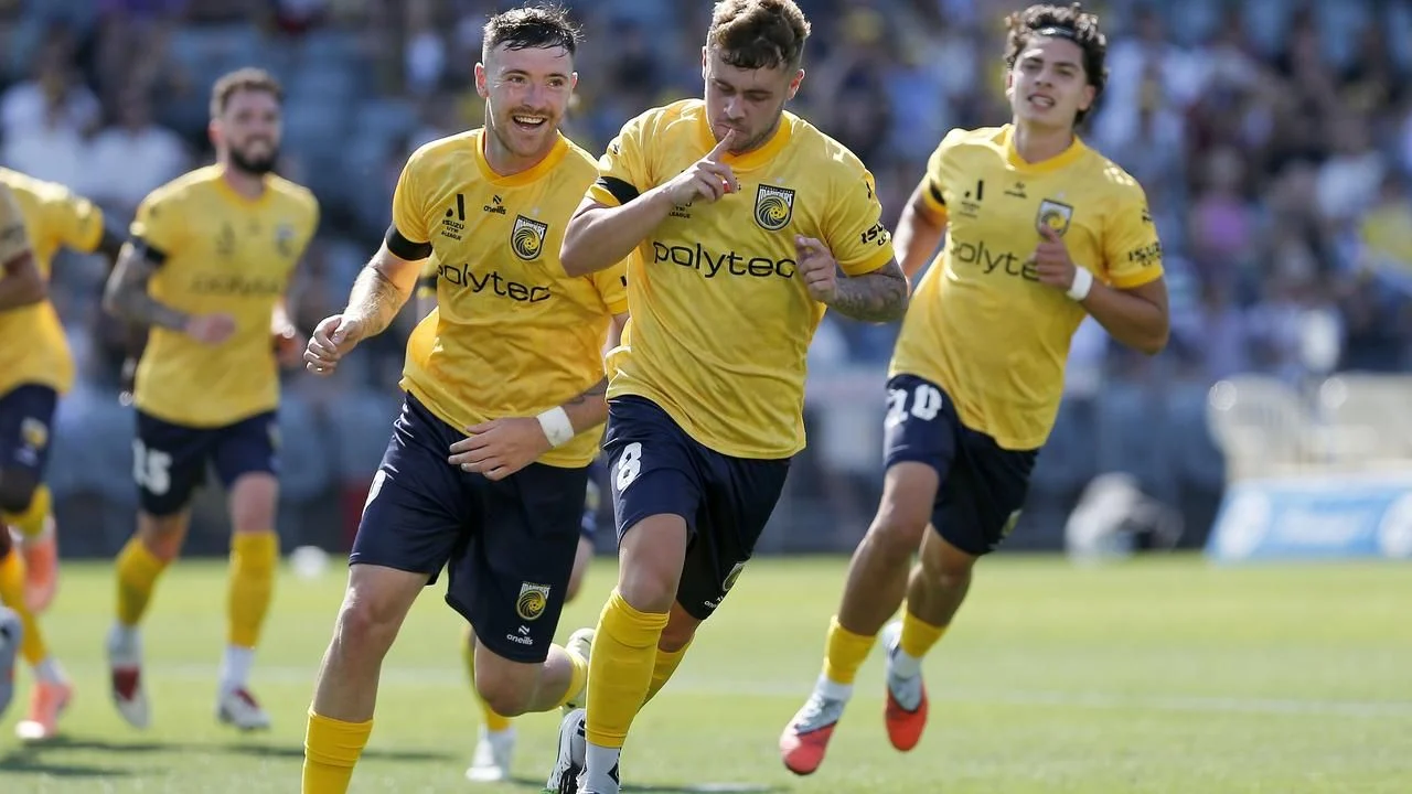 Jets Tumbangkan Mariners 4-0 di Derby Anzac Day, Segel Gelar Premiers Plate