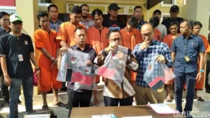 Kejahatan Keluarga: Ayah, Anak, dan Menantu Bentrok di Singosari, Sindikat Curanmor Terungkap