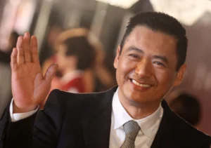 Kekayaan Miliaran Chow Yun Fat: Dari Flat Hong Kong hingga Legenda Laga Dunia