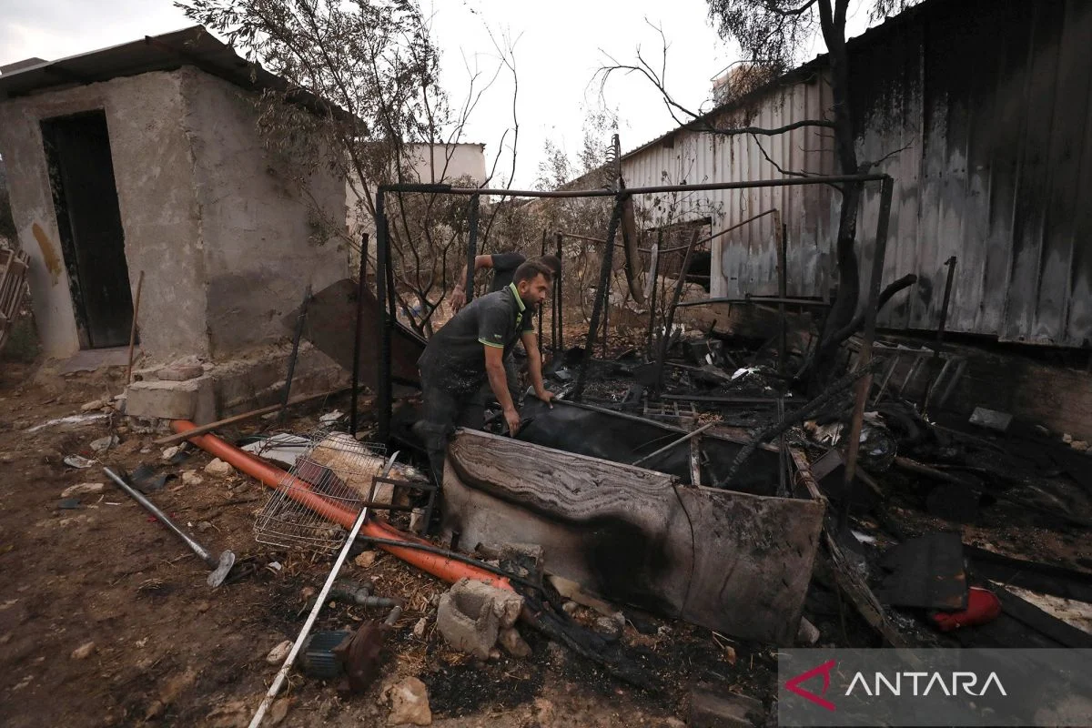 Kekerasan Memanas di Tepi Barat: Pemukim Israel Bakar Rumah, Jurnalis Diserang, dan Unit Militer Kembali Aktif