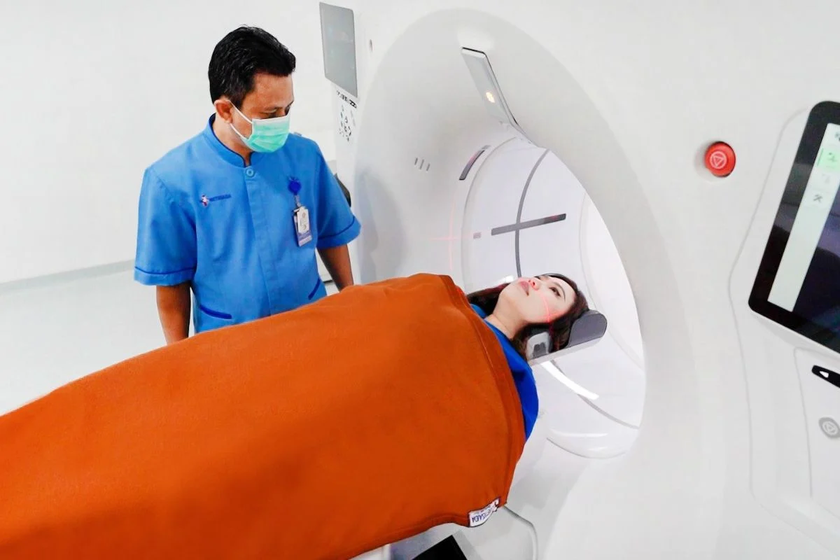 Kementerian Kesehatan Guncang Layanan: Inovasi Mobile X‑Ray, Revitalisasi CT Scan, dan Dorongan Posyandu di Tengah Ancaman Flu Musiman