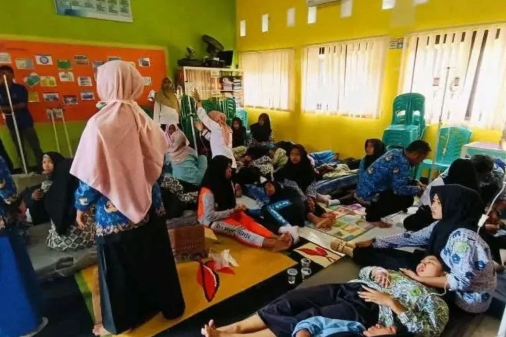 Keracunan MBG di Jakarta Timur: 72 Siswa dan Guru Masuk Rumah Sakit, Pemerintah Tetap Dukung Program