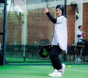 Kisah Michelle: Kista Bahu Akibat Kecanduan Padel, Apa Penyebabnya?