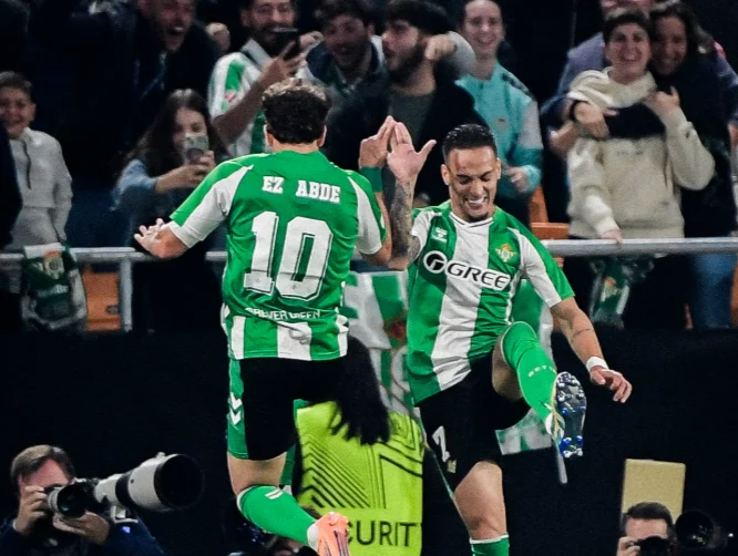 Lyon Dominasi di Berbagai Arena: Dari Debut Brilian di NHL hingga Kejutan di Liga Champions Prancis