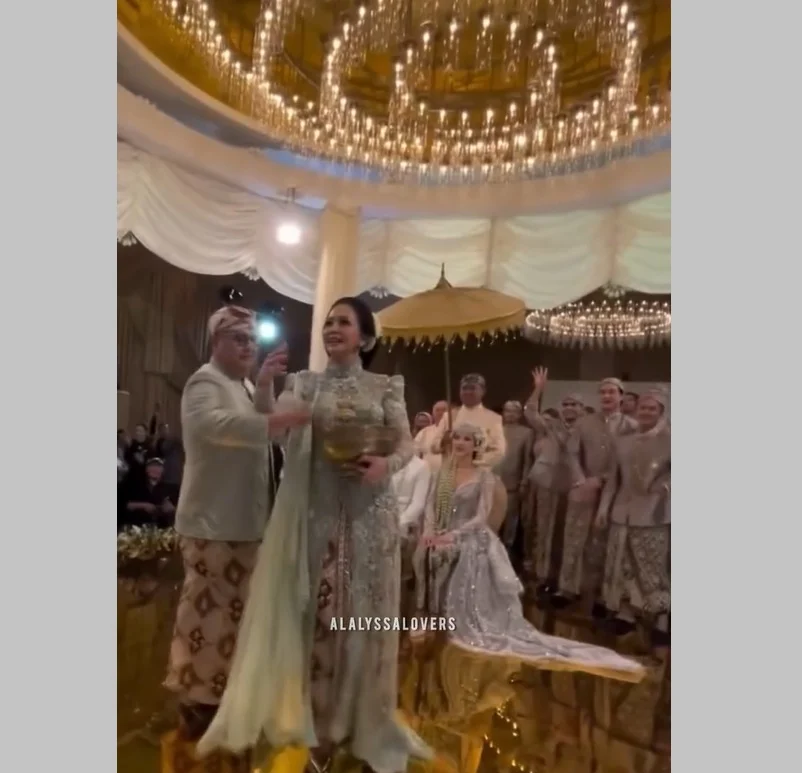 Maia Estianty Bikin Heboh! Saksikan 7 Foto Eksklusif di Pernikahan Tante 76 Tahun