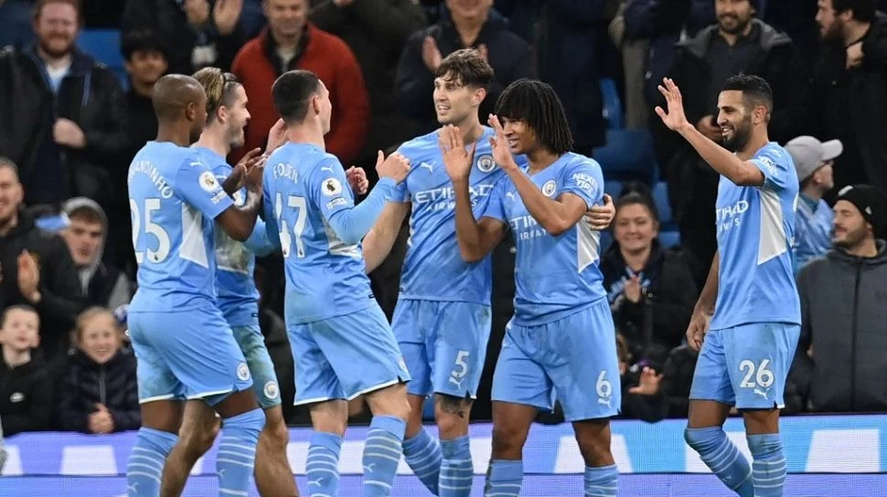 Manchester City Hajar Chelsea 3-0, Tottenham Terkapar: Dampak Besar pada Perebutan Gelar
