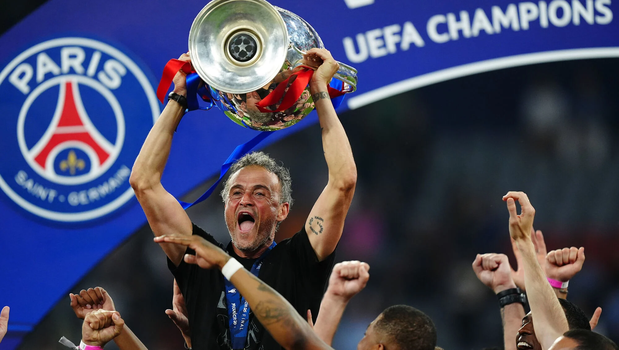 Manuel Neuer Terperosok, PSG Raih Kemenangan 5-4 dalam Semifinal Champions League yang Menjadi Sejarah