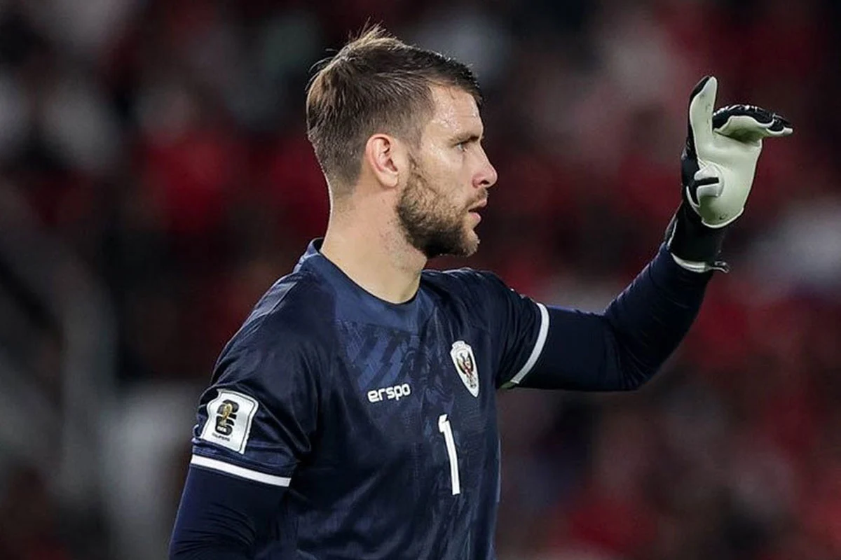 Masa Depan Maarten Paes Gantung: Kritik Pedas Pandit Belanda Usai Kekalahan Ajax dari Twente