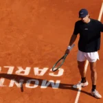 Medvedev Mengamuk di Monte Carlo: Raket Hancur, Kalah 6-0 6-0 dalam Sejarah Karier