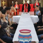 Mengenal Jason, Sosok Mengharukan di Peran Yesus pada Jumat Agung Katedral Tanjung Selor