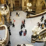 Mengungkap Keanggunan Azizah Salsha di Palais Garnier: 8 Foto Memukau yang Bikin Paris Semakin Megah!