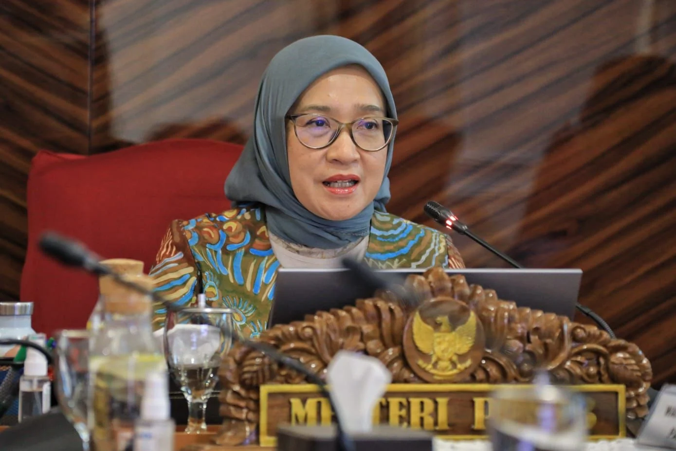 Menteri Rini Ungkap Keberhasilan WFH: Transformasi Kerja PNS, PPPK, dan P3K PW di Era Pasca Pandemi