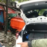 Misteri Mobil Mewah Ngebut Hantam Rumah di Binjai: Sopir Luka Parah, Bangunan Hancur