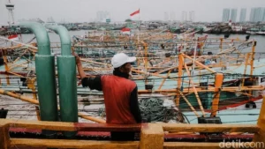 Nelayan Jakarta Utara Teriakan Memarahi Proyek Pembangunan: Jalur Melaut Tersendat, Solusi Apa yang Diperlukan?