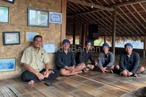 Pemimpin Pintar? Tokoh Adat Baduy Serukan Berantas Korupsi dan Lindungi Alam