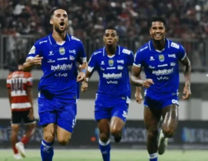 Persib Bandung Target Dominasinya: Perpanjang Kontrak Bojan Hodak Usai Tantangan Bali United
