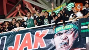 Persija Tegur Bonek, Namun Suporter Tetap Siap Sambut di GBK: Duel Panas Persija vs Persebaya